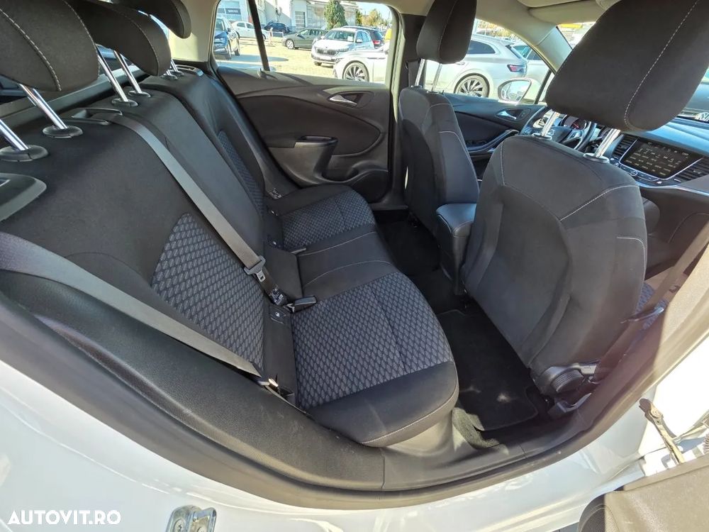 Opel Astra Sport Tourer 1.6 CDTI ECOTEC Dynamic - 13