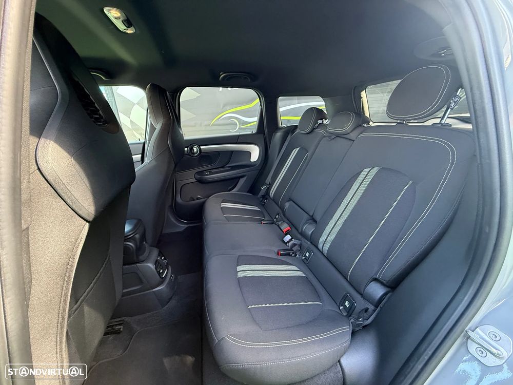 MINI Countryman Cooper SE ALL4 Auto - 25