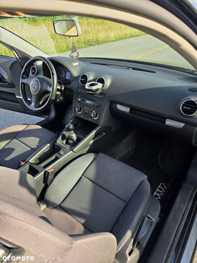 Audi A3 3-drzwiowe 1.6 Attraction - 8