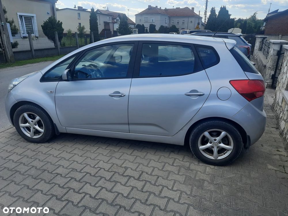 Kia Venga - 7