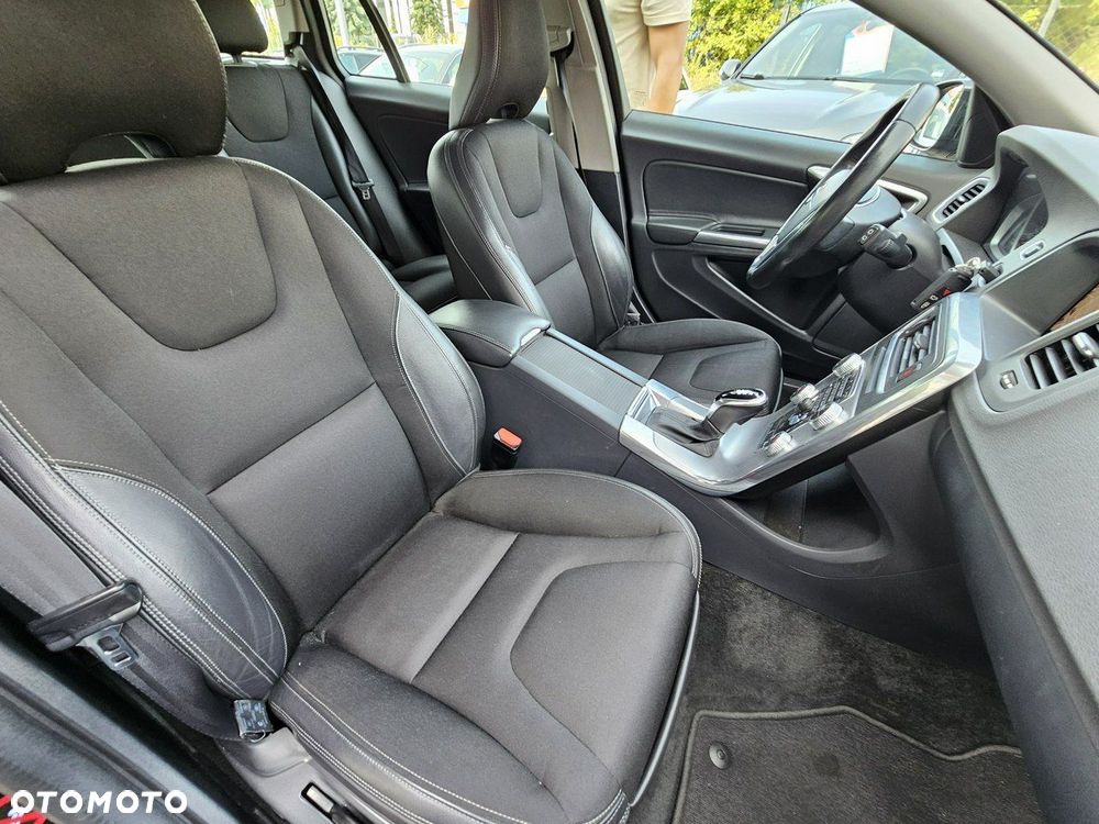 Volvo V60 Cross Country D4 Geartronic Kinetic - 10