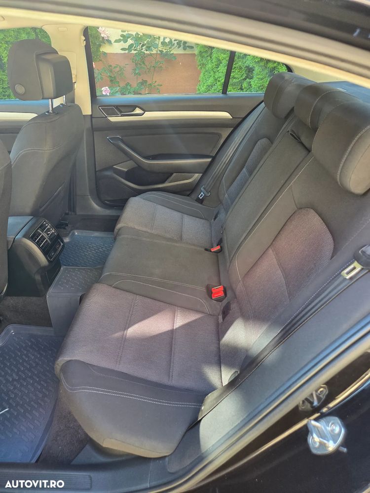 Volkswagen Passat - 6