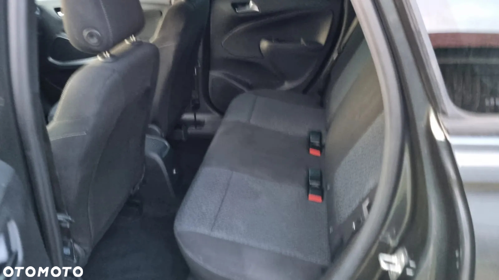 Opel Crossland X 1.2 Essentia - 10