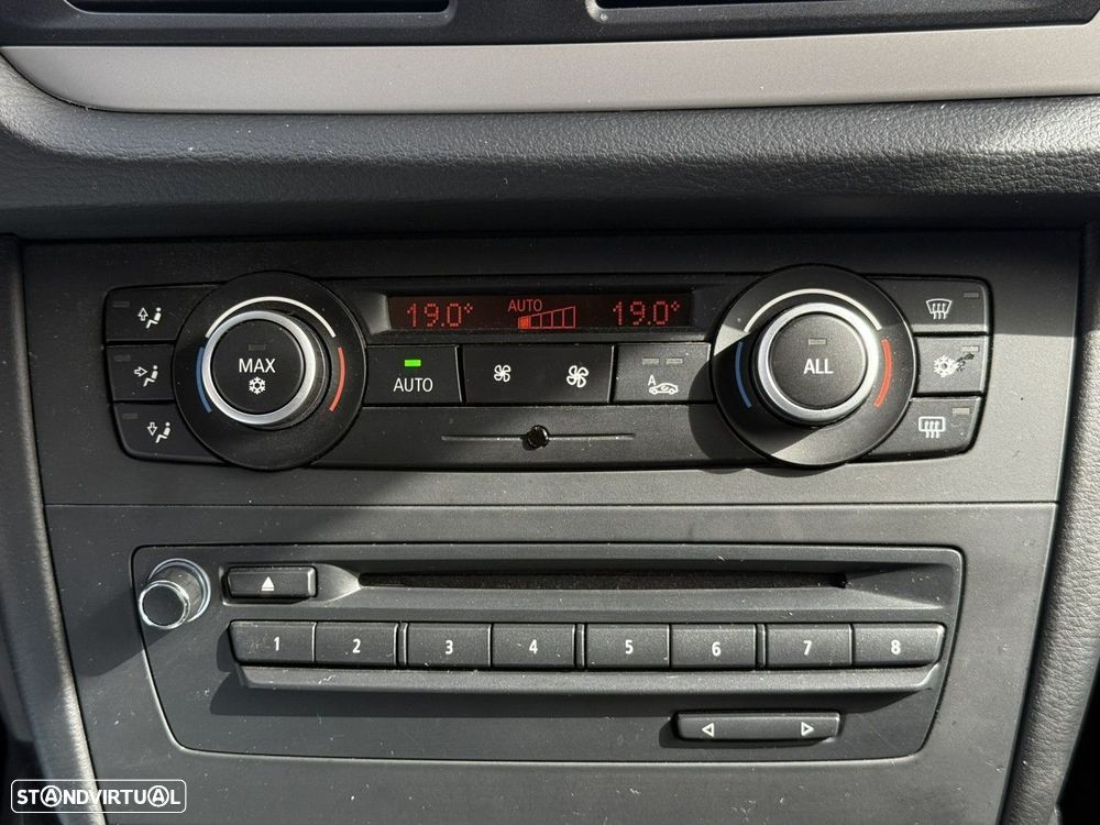 BMW X1 18 d sDrive - 12