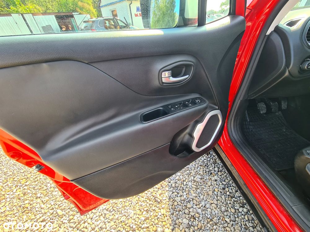 Jeep Renegade - 16
