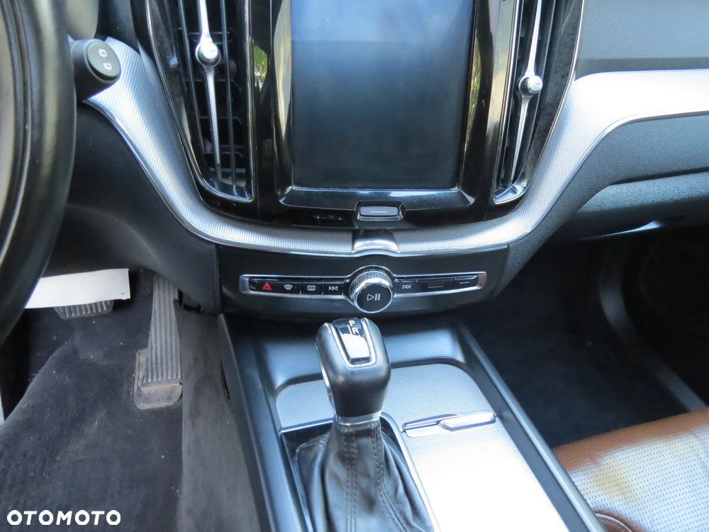 VOLVO XC60 II LAKIER 707-46 2.0 D5 D4204T14 NA CZĘŚCI - 23