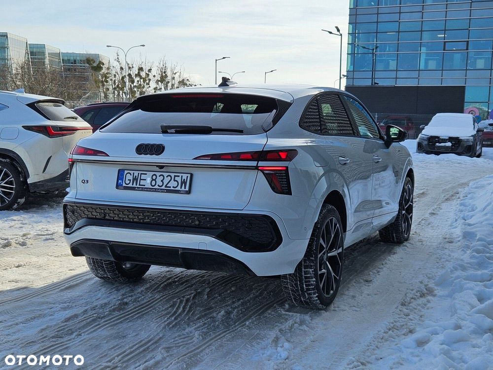 Audi Q3 Sportback - 8