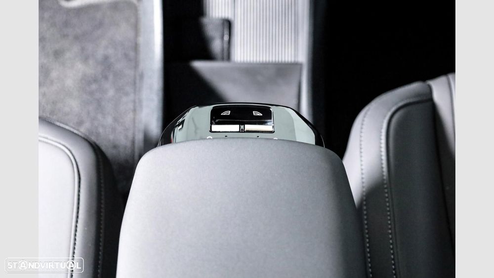 Volvo EX30 69 kWh Single Motor Extended Range Plus - 14