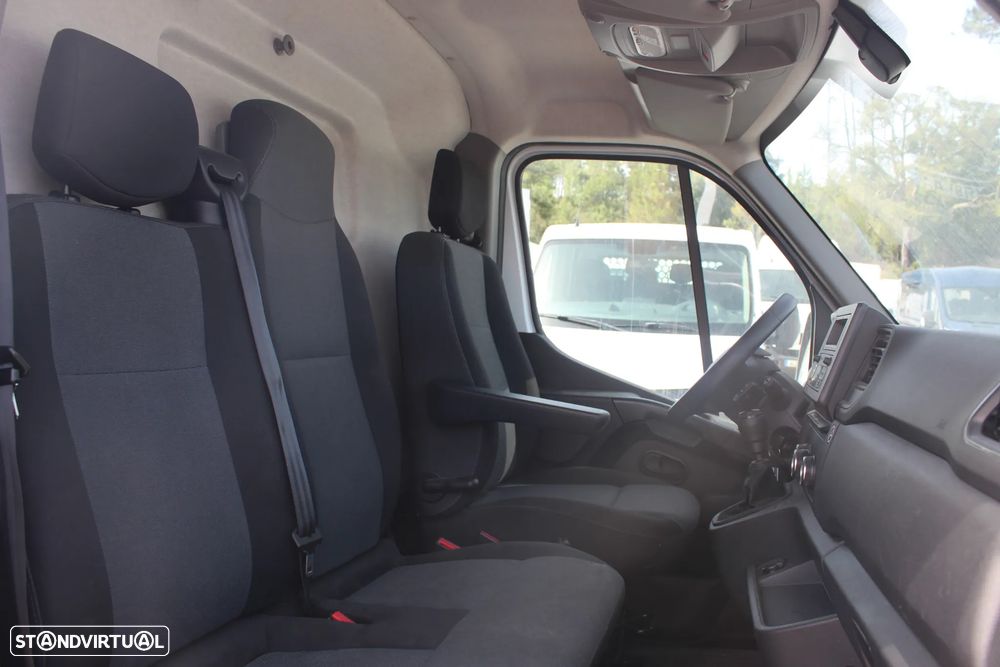 Renault Master 2.3 dCi L3H2 // 2023 - 10