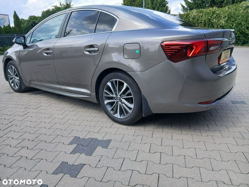 Toyota Avensis 1.8 Premium - 5