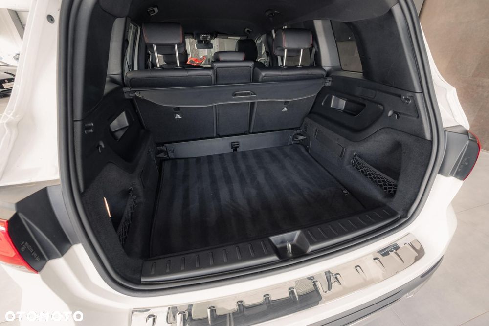 Mercedes-Benz GLB 200 4-Matic AMG Line 8G-DCT - 36