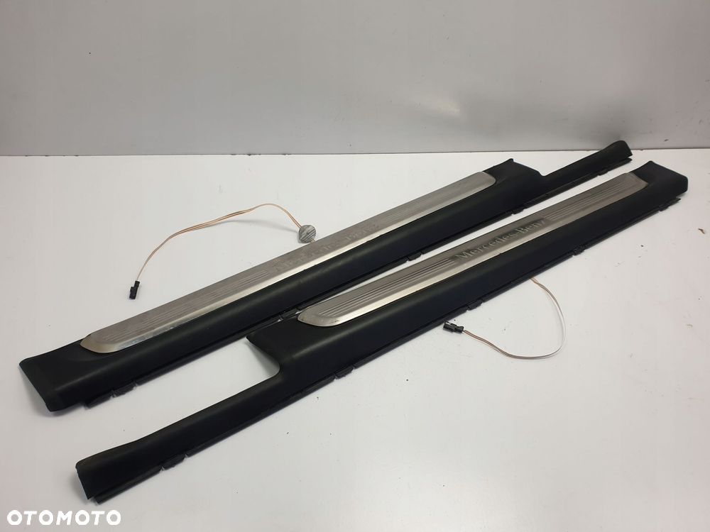 Mercedes A205 W205 NAKŁADKA PROGOWA listwa Kpl - 8