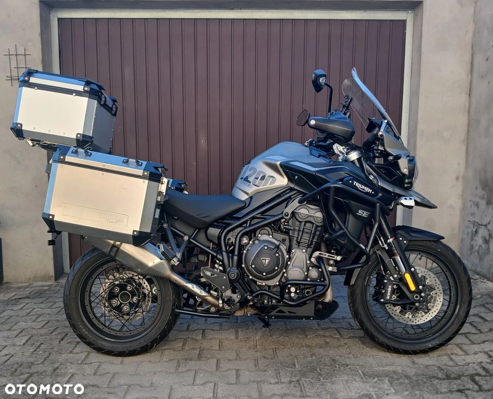 Triumph Tiger - 1