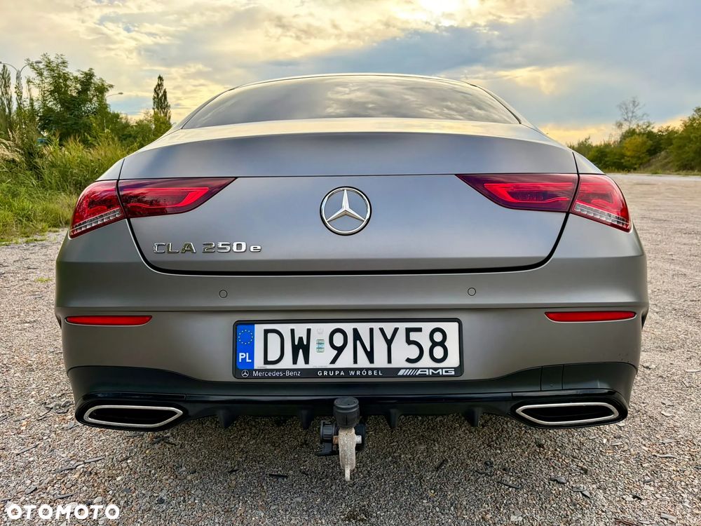 Mercedes-Benz CLA 250 E AMG Line 8G-DCT - 8