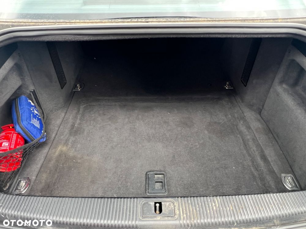 Audi A8 3.2 FSI Quattro - 12