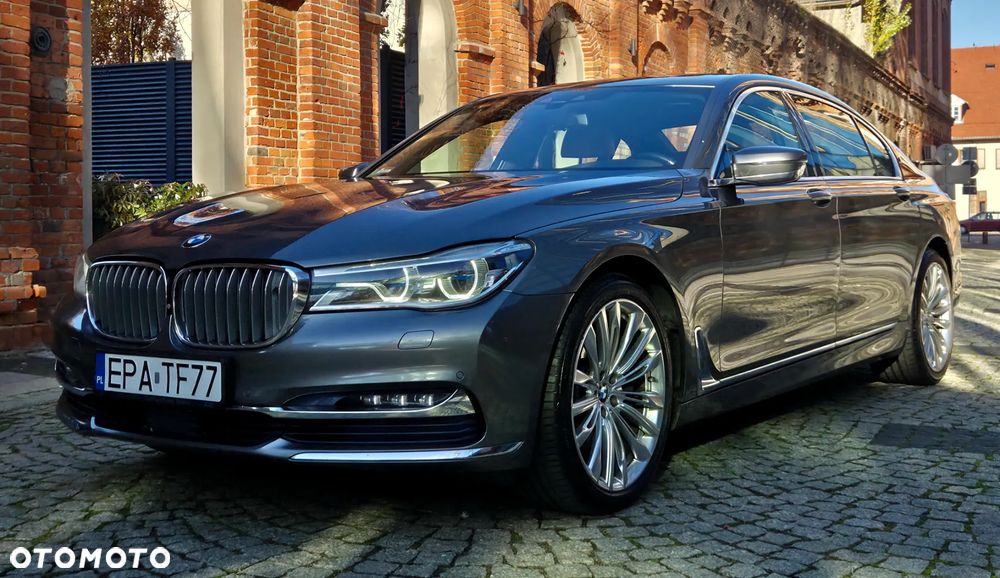 BMW Seria 7 750Li xDrive - 2