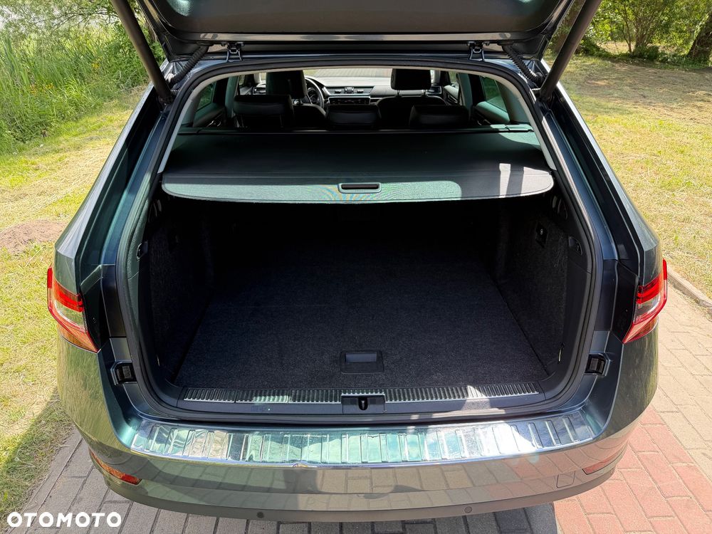 Skoda Superb 2.0 TDI 4x4 DSG L&K - 9
