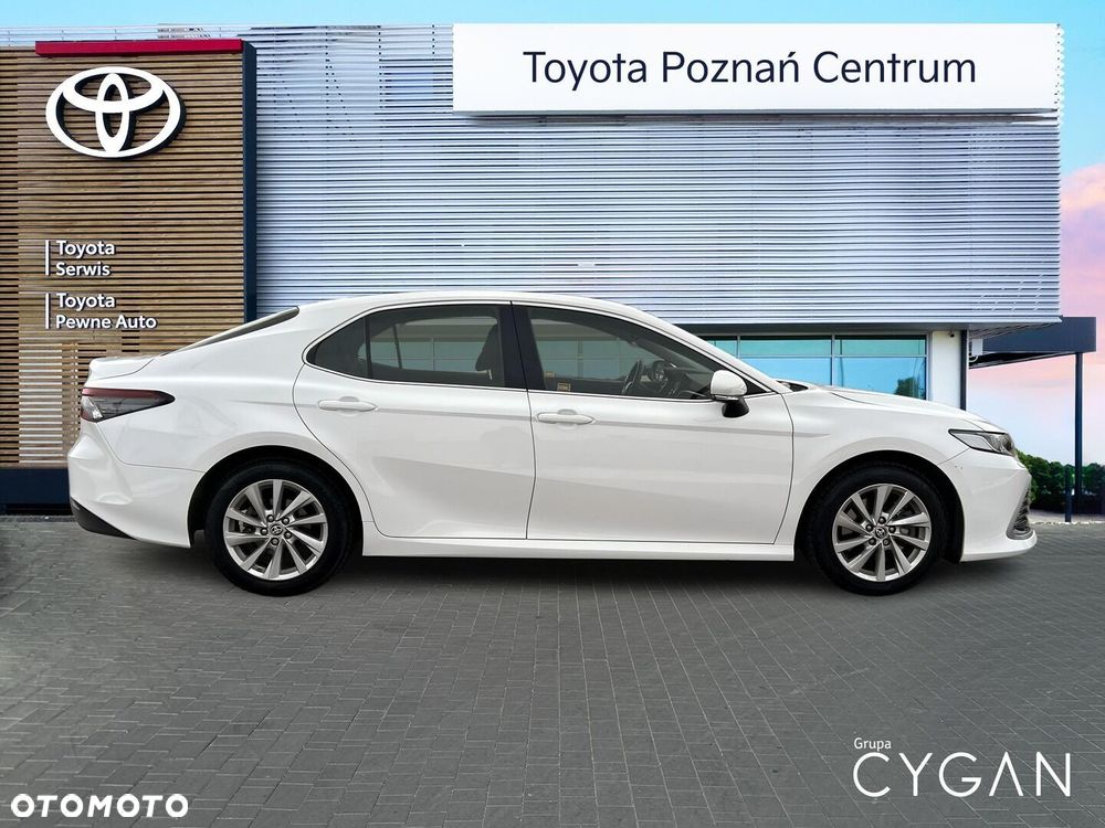 Toyota Camry 2.5 Hybrid Comfort CVT - 6