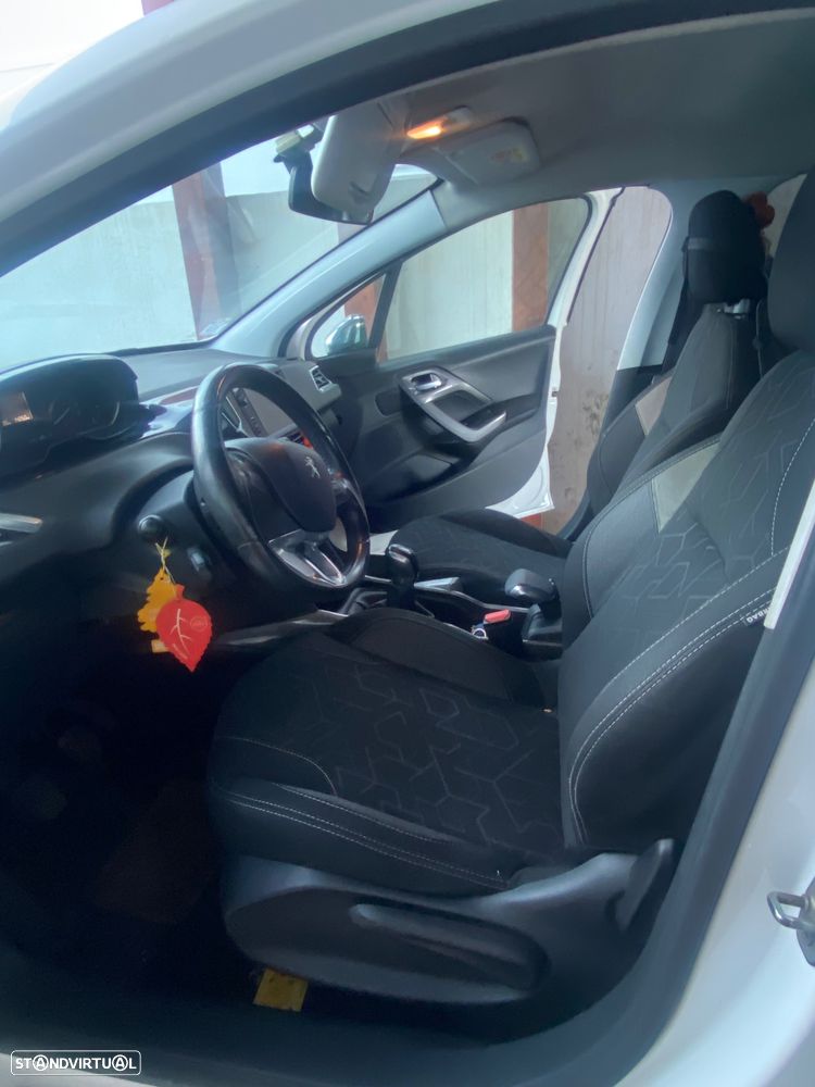 Peugeot 2008 - 4