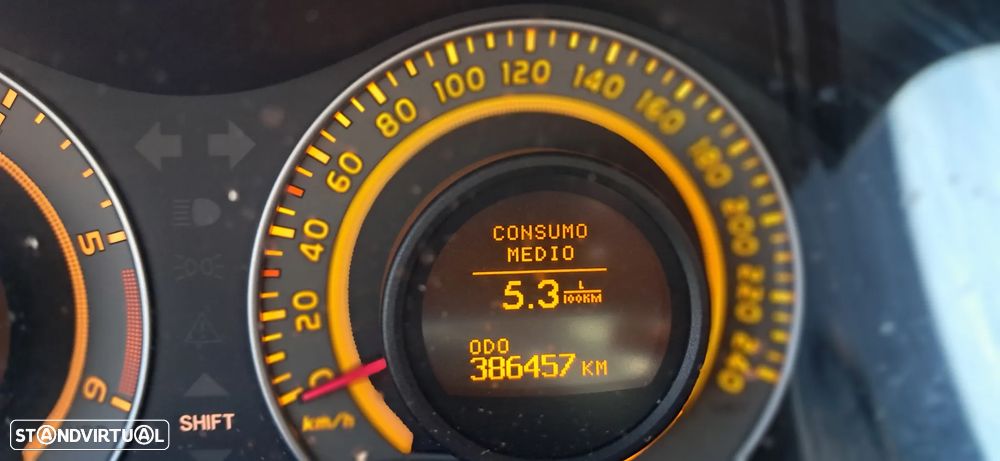 Toyota Auris 1.4 D-4D Sol - 29