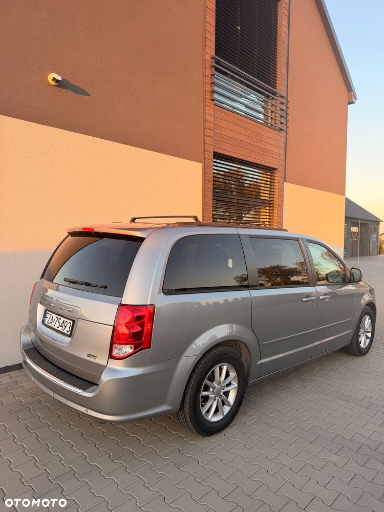 Dodge Grand Caravan - 8