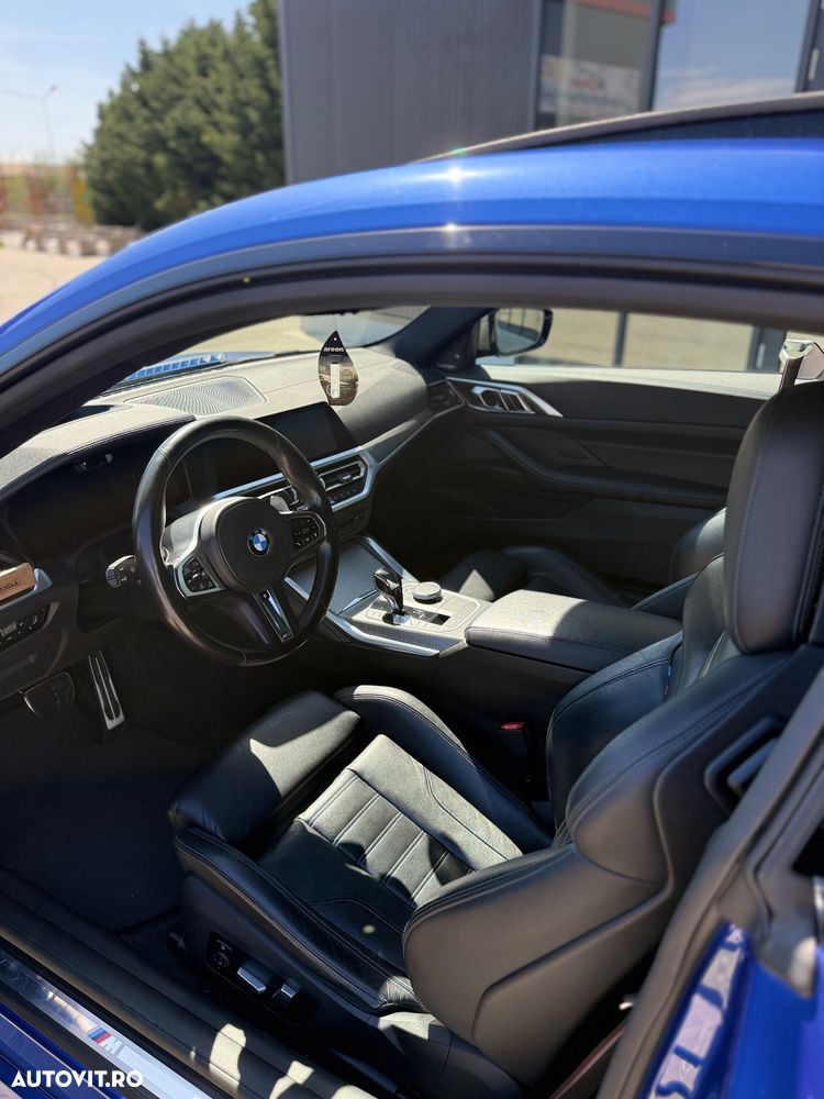 BMW M4 M440i xDrive - 12