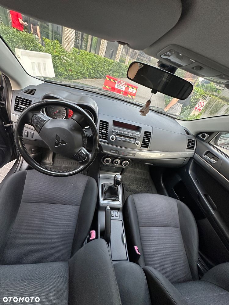 Mitsubishi Lancer 1.8 Intense - 11