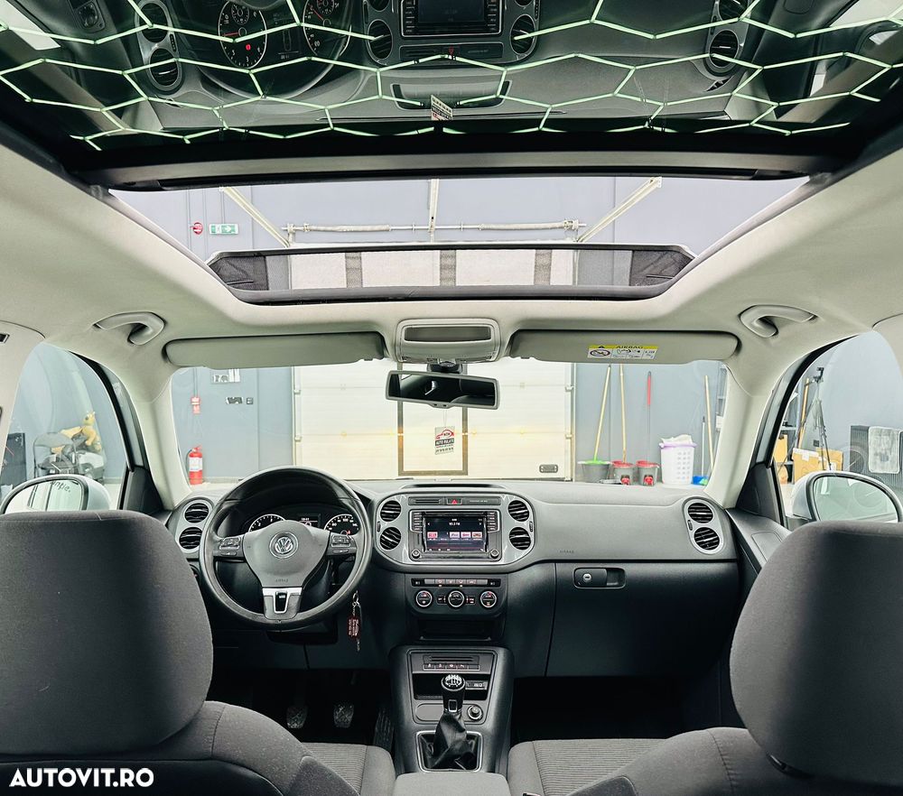 Volkswagen Tiguan 2.0 TDI SCR BlueMotion Technology Sport & Style - 6