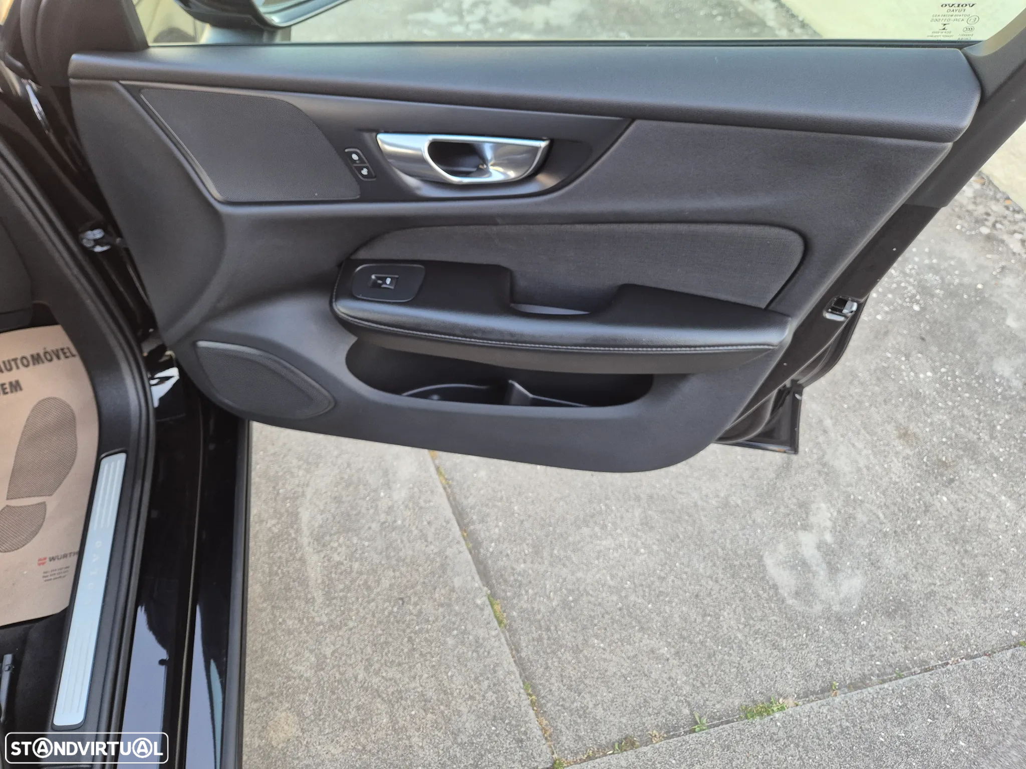Volvo V60 2.0 D3 Momentum Plus Geartronic - 42