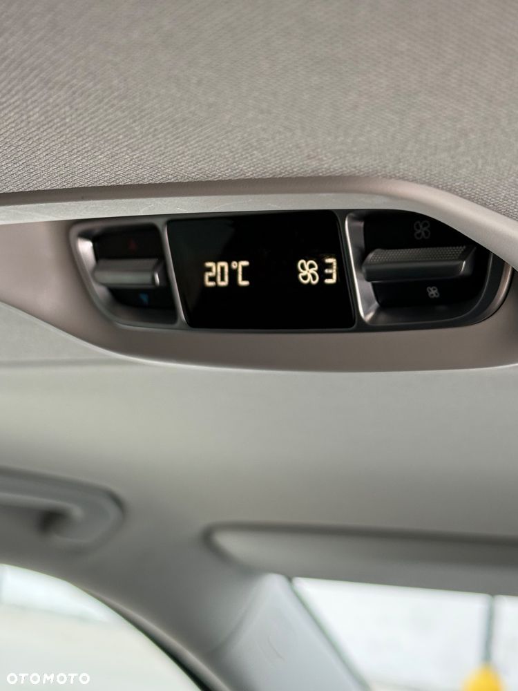 Mercedes-Benz Klasa V 250 (BlueTEC) d Avantgarde 7G-Tronic - 33