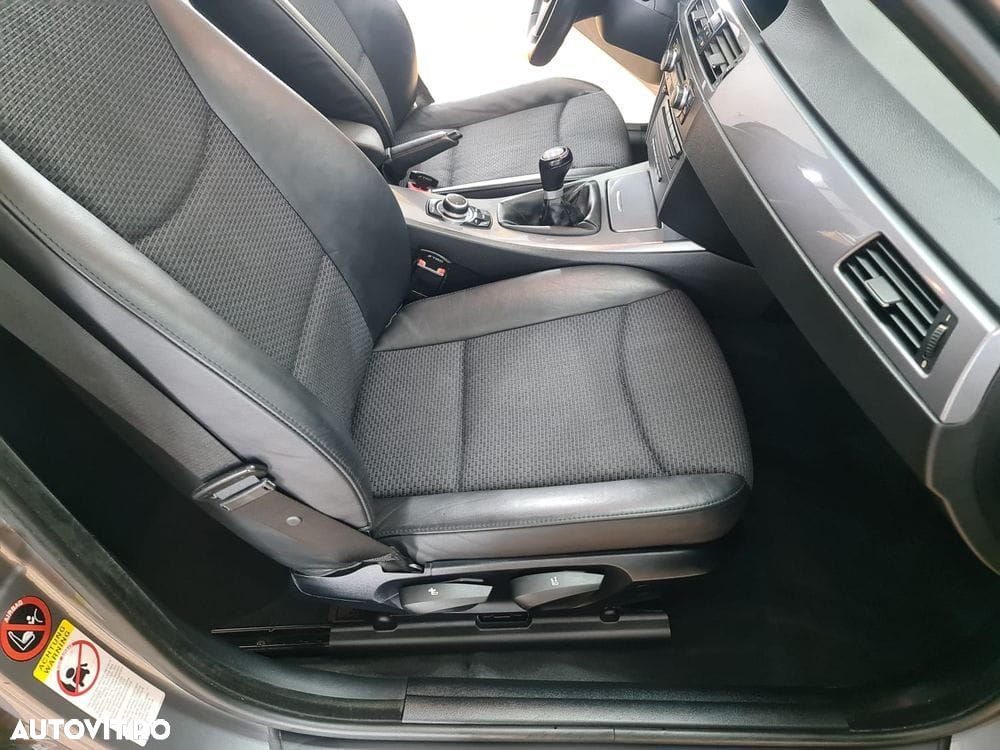 BMW Seria 3 318d DPF Edition Sport - 25