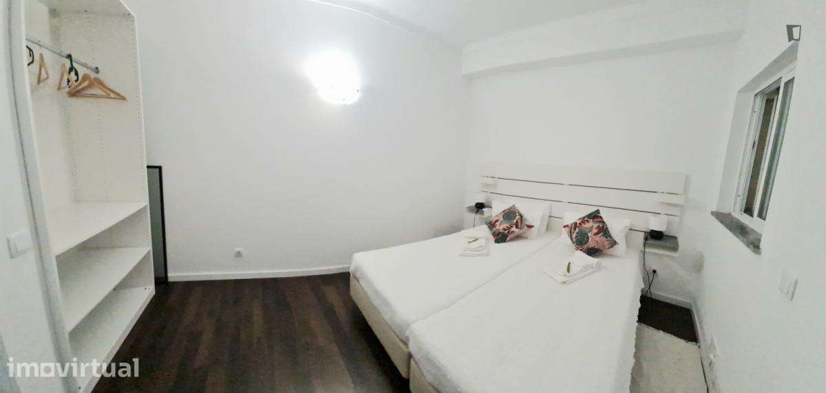 Apartamento com 1 quartos - localizado em Faro - Grande imagem: 2/6