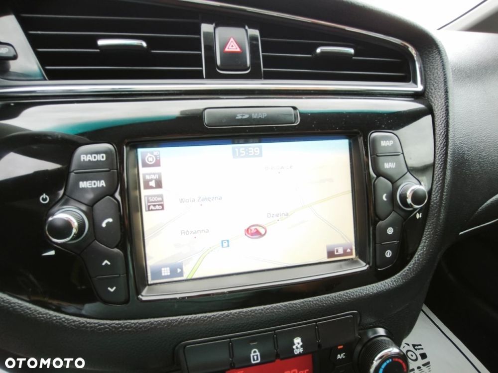 Kia Ceed - 10