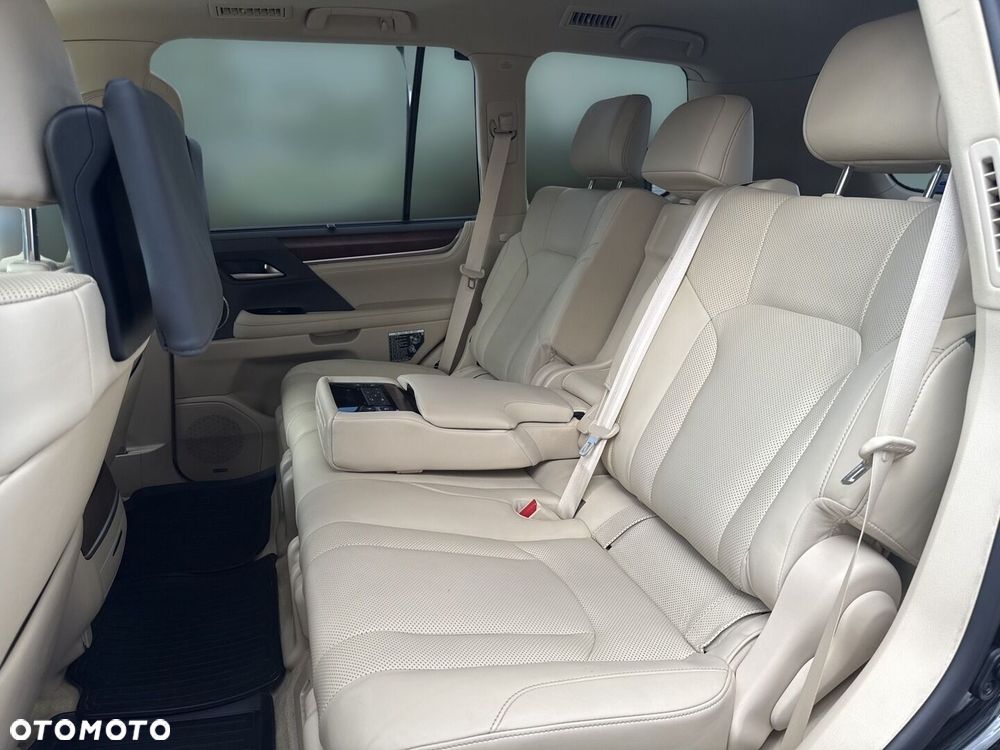 Lexus LX 570 Omotenashi - 20
