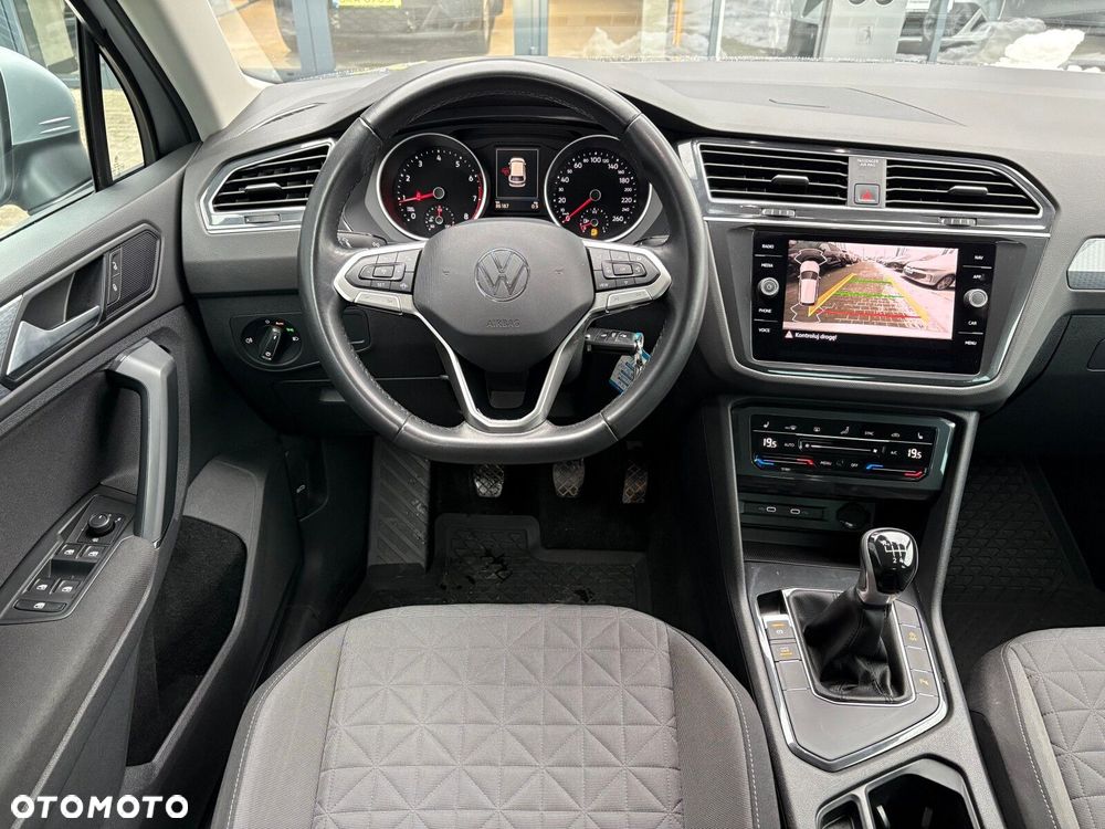 Volkswagen Tiguan - 10