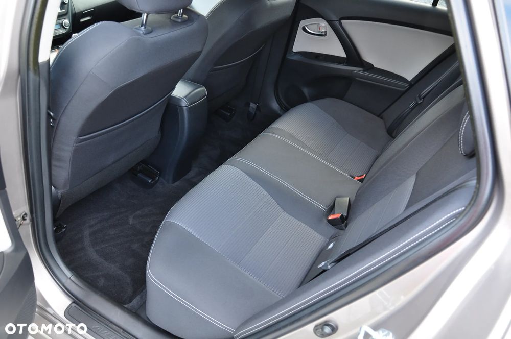Toyota Avensis Touring Sports 1.8 Edition S+ - 21