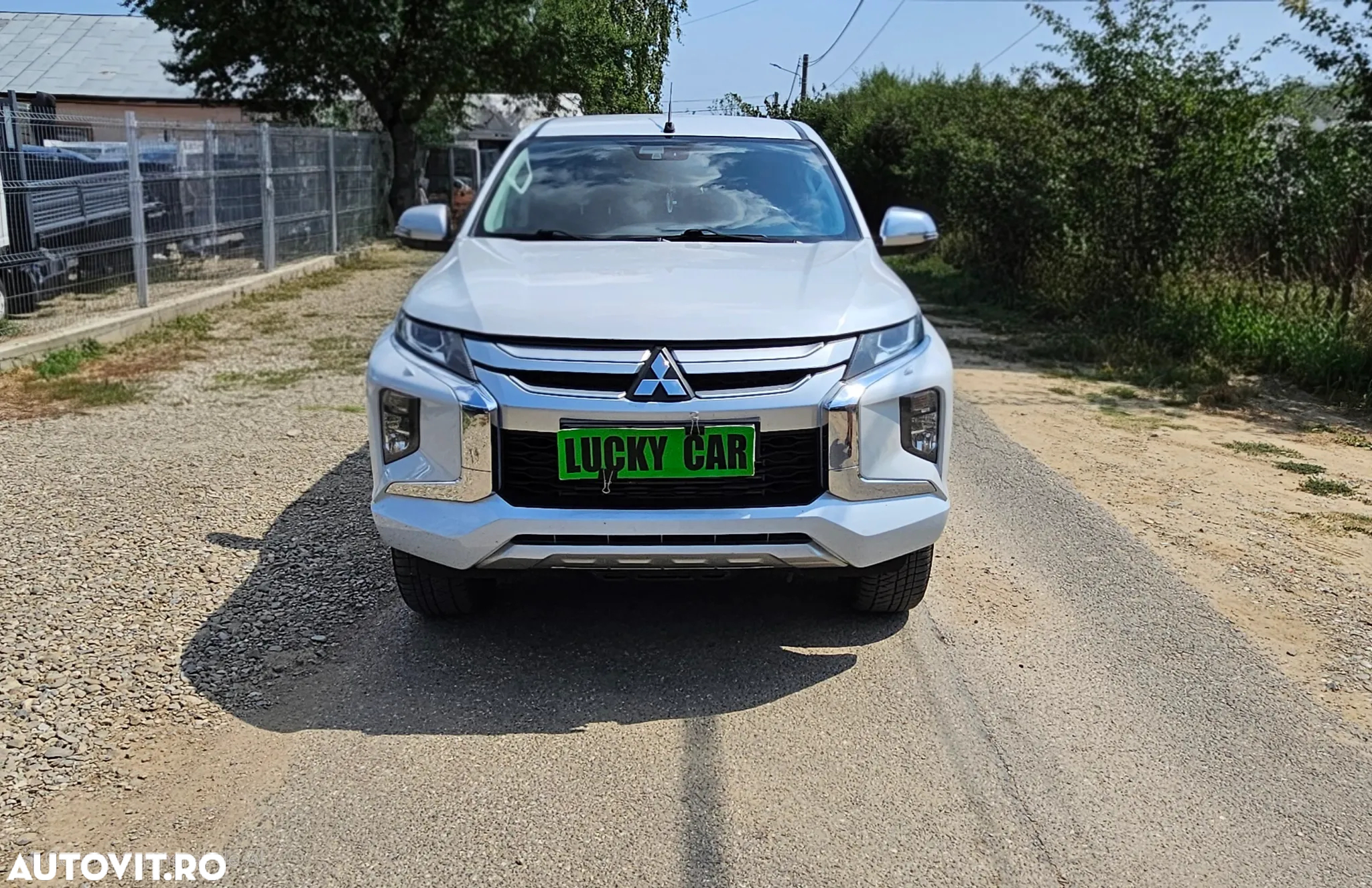 Mitsubishi L200 Double Cab 2.2 DI-D A/T Intense - 2