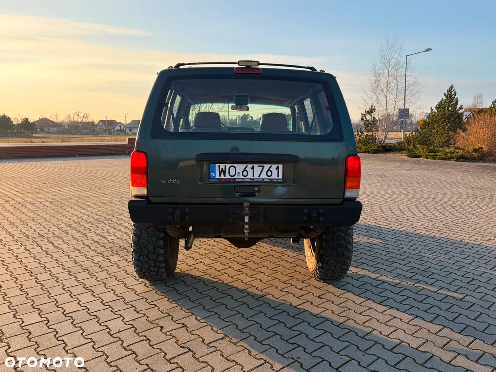 Jeep Cherokee 4.0 - 5