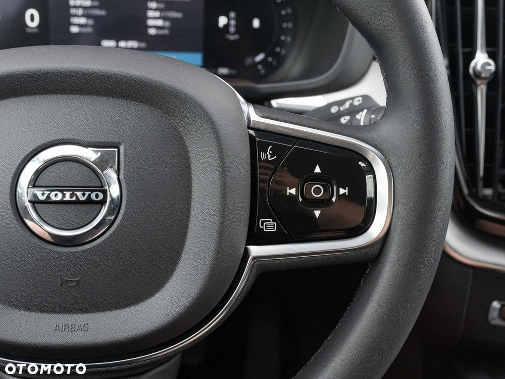 Volvo XC 60 B4 B Plus Bright - 15