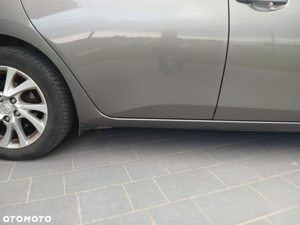 Toyota Auris 1.6 Prestige - 18