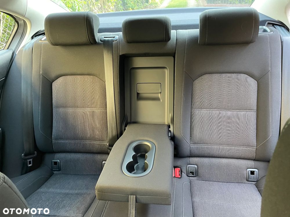 Volkswagen Passat 1.8 TSI BMT Comfortline - 16