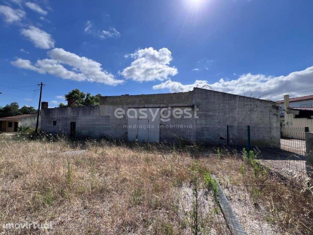Terreno urbano industrial no Entroncamento com 1654m2 de área - Grande imagem: 3/15