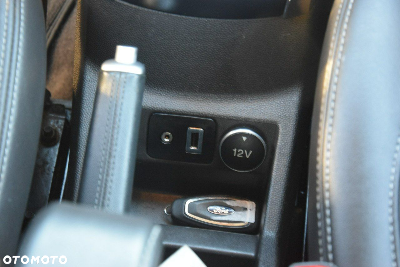 Ford EcoSport - 32