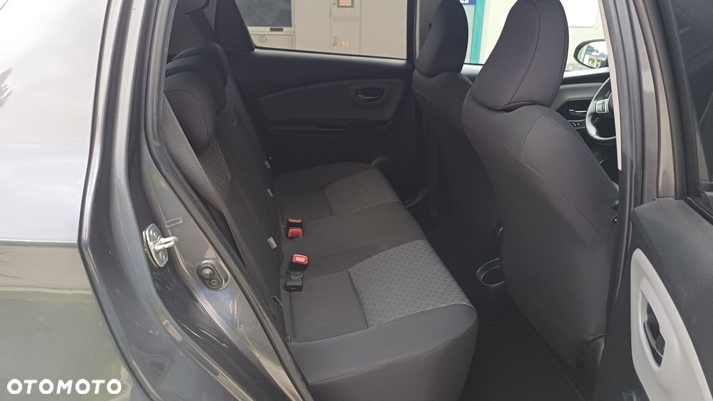 Toyota Yaris 1.0 Premium EU6 - 12