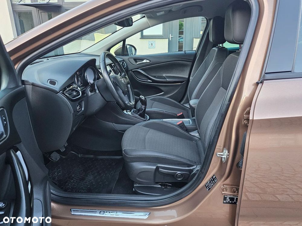 Opel Astra 1.6 BiTurbo D (CDTI) Start/Stop Innovation - 9