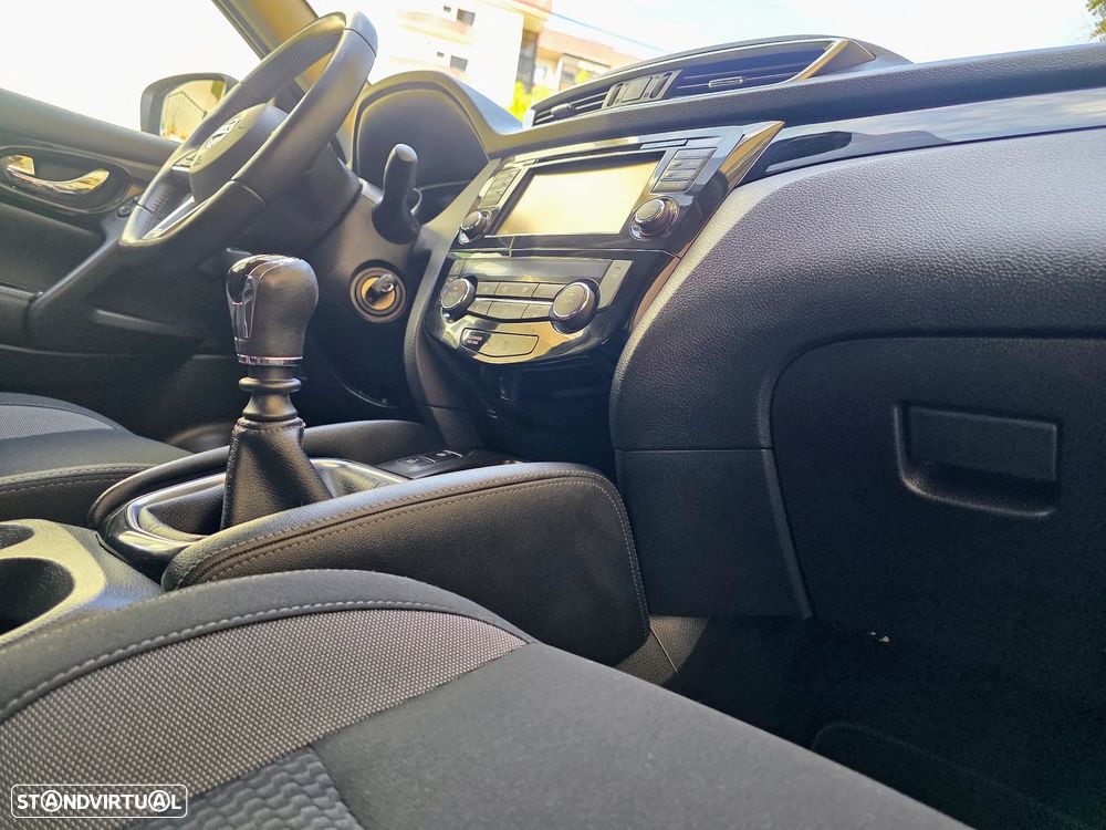 Nissan Qashqai 1.5 dCi N-Connecta - 42