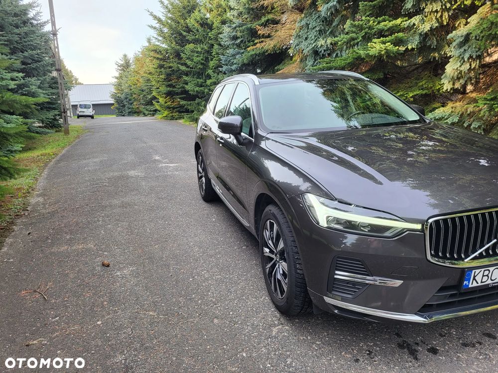 Volvo XC 60 B4 D AWD Plus Bright - 2