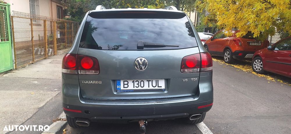 Volkswagen Touareg - 2