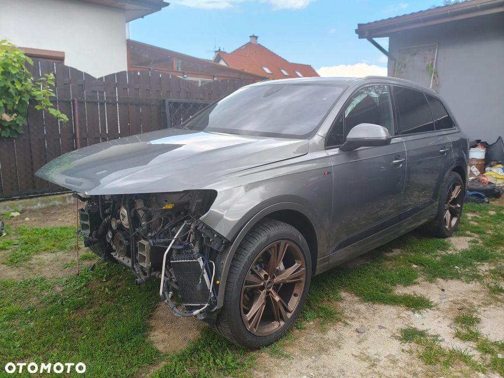 Audi Q7 - 8