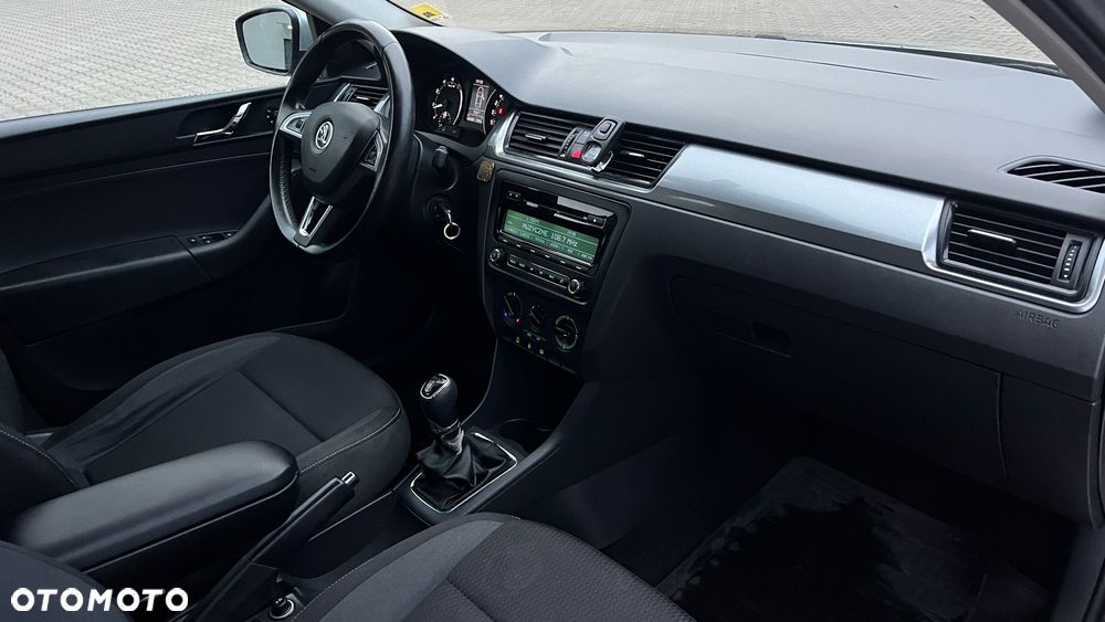 Skoda RAPID 1.2 TSI Active - 10